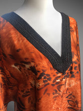 Load image into Gallery viewer, Silk Kaftan With Print FW20610
