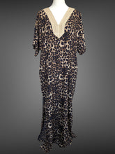 Load image into Gallery viewer, Leopard Pattern Kaftan FW20910
