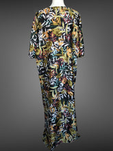 Load image into Gallery viewer, Silk Leaf Pattern Kaftan FW209100
