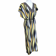 Load image into Gallery viewer, Black Multicolor Wave Pattern Kaftan FW20320
